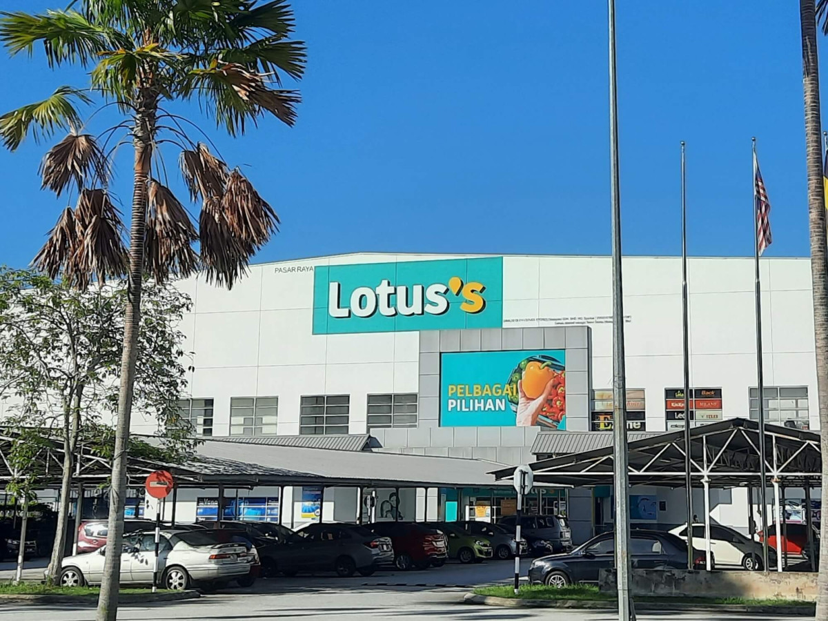 LOTUS'S SEREMBAN 2