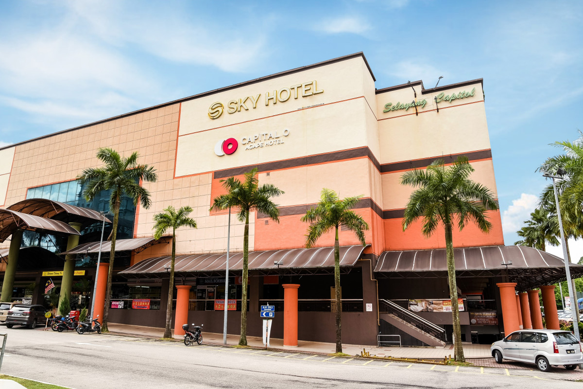 SELAYANG CAPITOL KOMPLEX