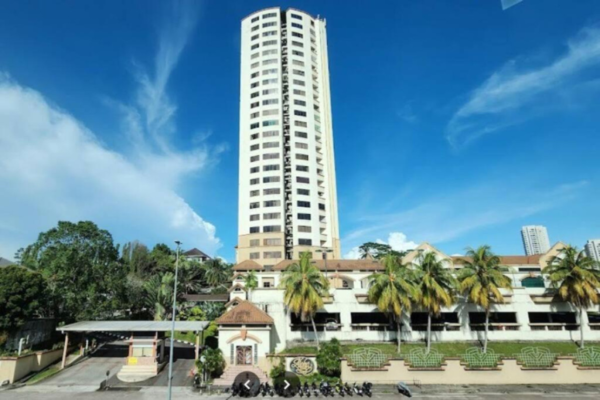 ALOHA TOWERS