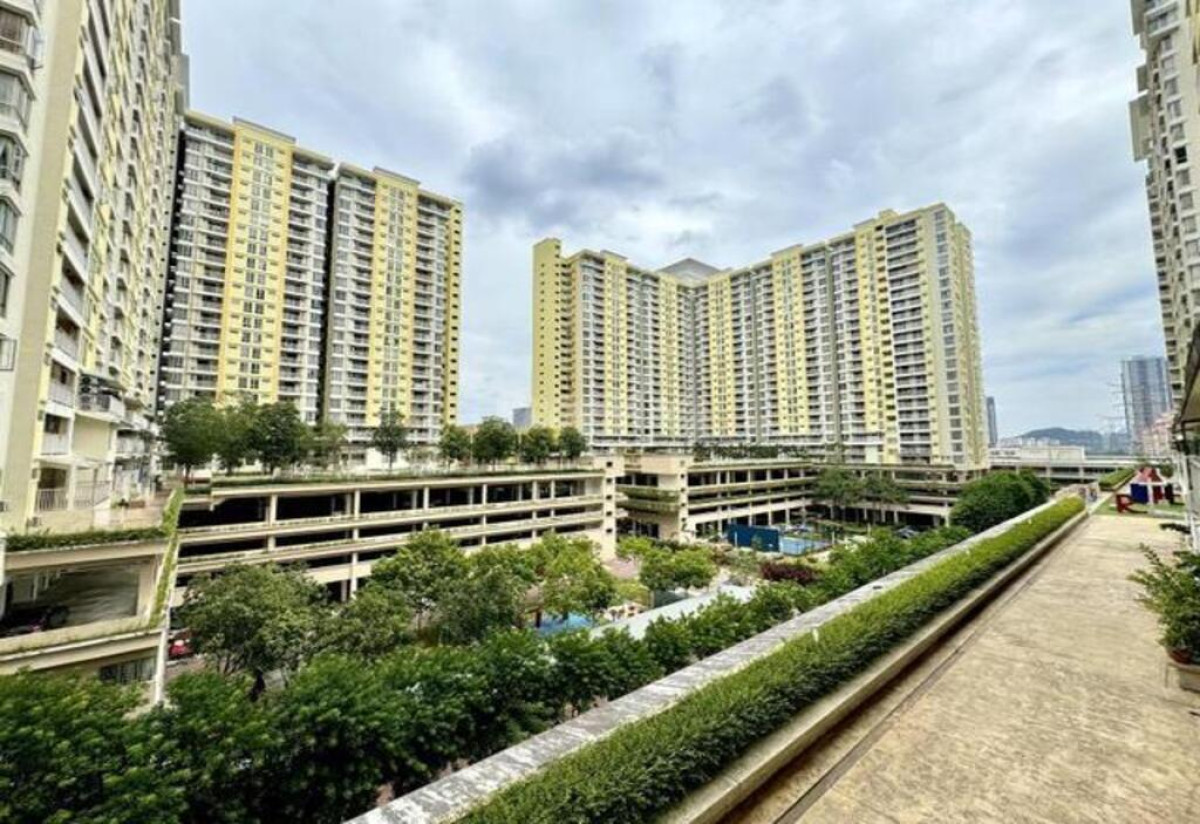 PV 13 PLATINUM LAKE CONDOMINIUM